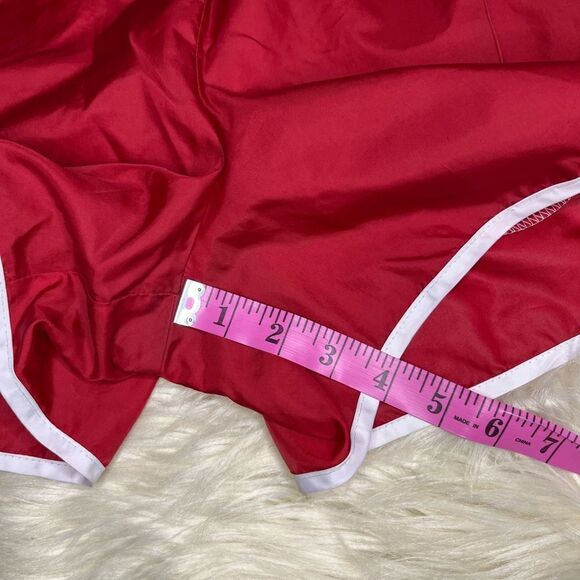 Nike red/white athletic shorts sz Medium - Picture 6 of 6